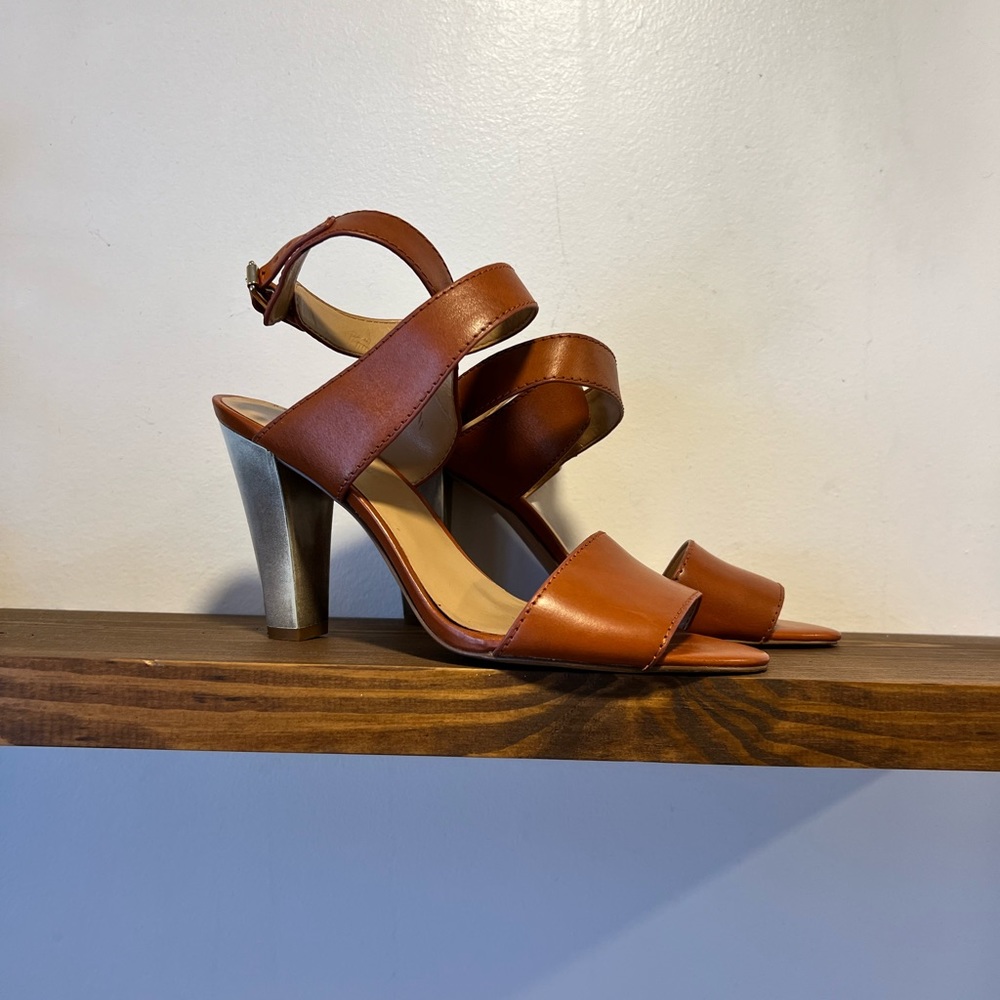 BANANA REPUBLIC HEELS